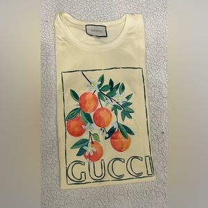 NWOT DESIGNER STYLE TEE SHIRT